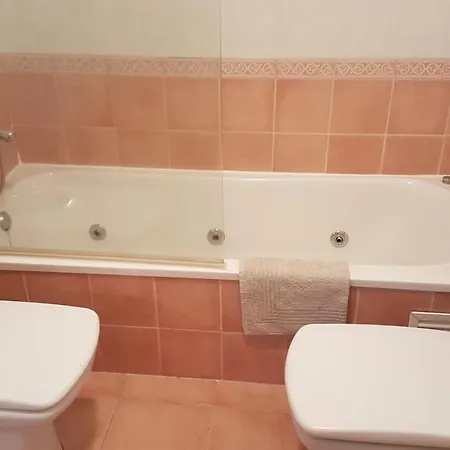 Apartamento 1° Linea De Playa En El Paseo Maritimo De *